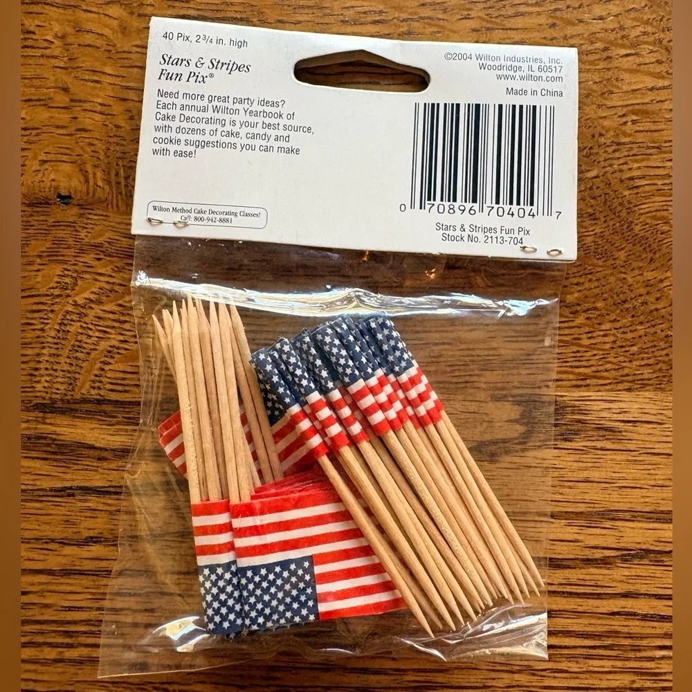 VINTAGE-NEW- 3 packs- Wilton Stars & Stripes Fun Pix- Red, White, Blue Flags